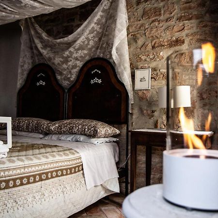 Casa Cristiano Bed & Breakfast Piobbico Exterior foto