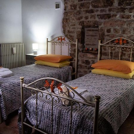 Casa Cristiano Bed & Breakfast Piobbico Exterior foto