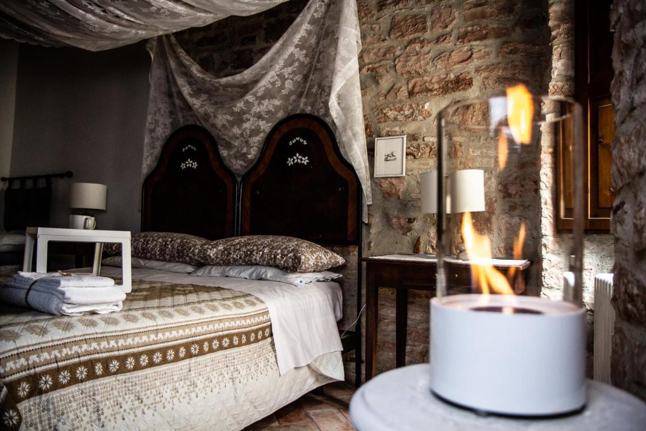 Casa Cristiano Bed & Breakfast Piobbico Exterior foto