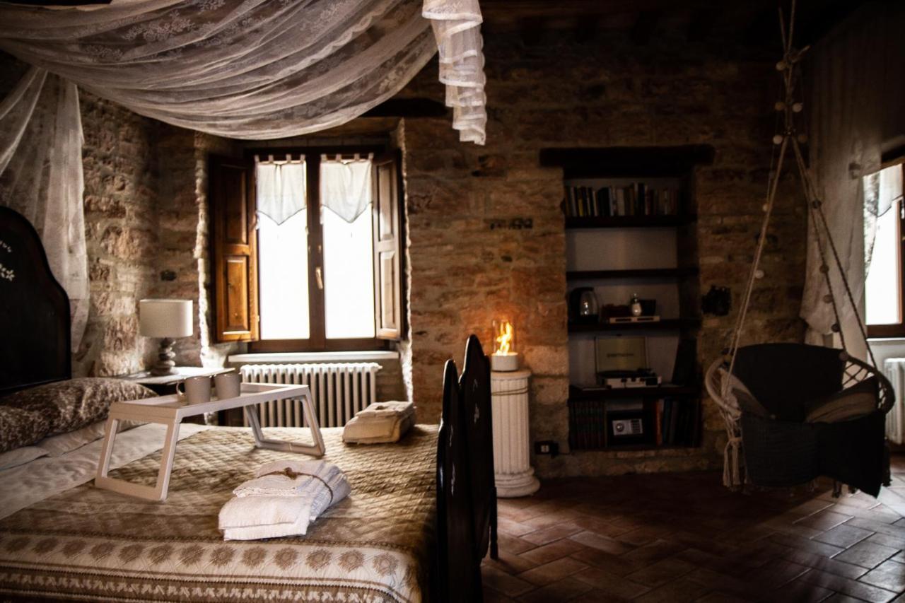 Casa Cristiano Bed & Breakfast Piobbico Exterior foto